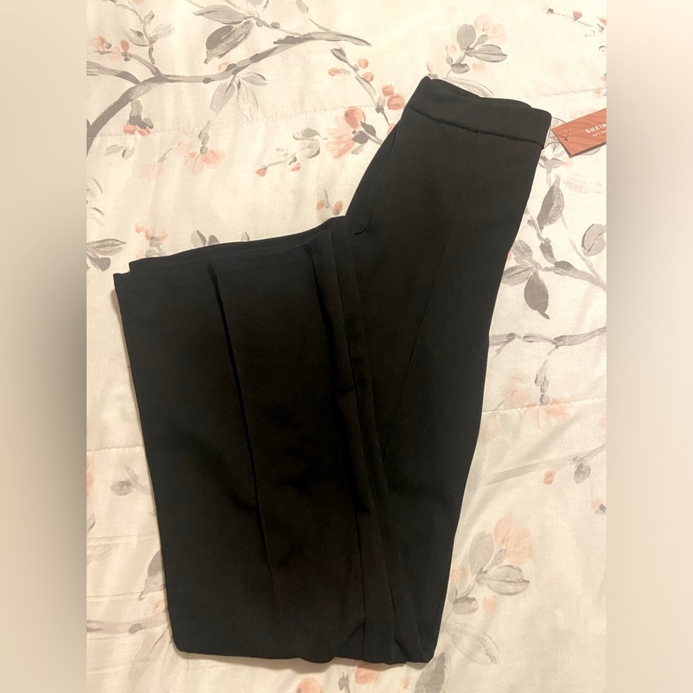 Curvy sexy pleated dress pants